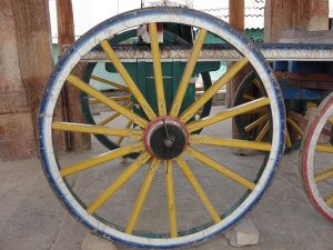 800px-A_Wheel_in_Kudumiyanmalai_Temple